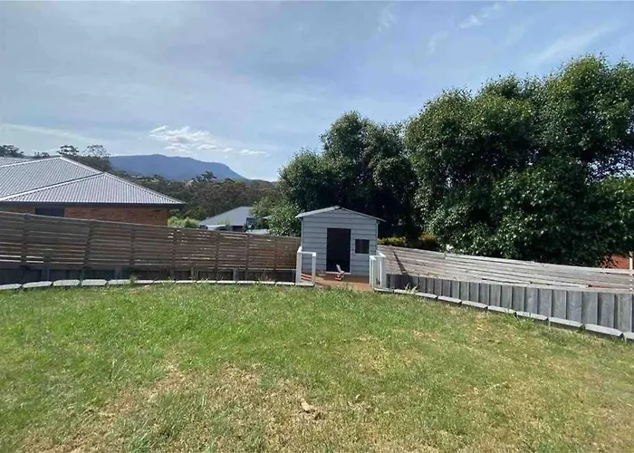 Spacious, Contemporary And Self-Contained With Beautiful Views