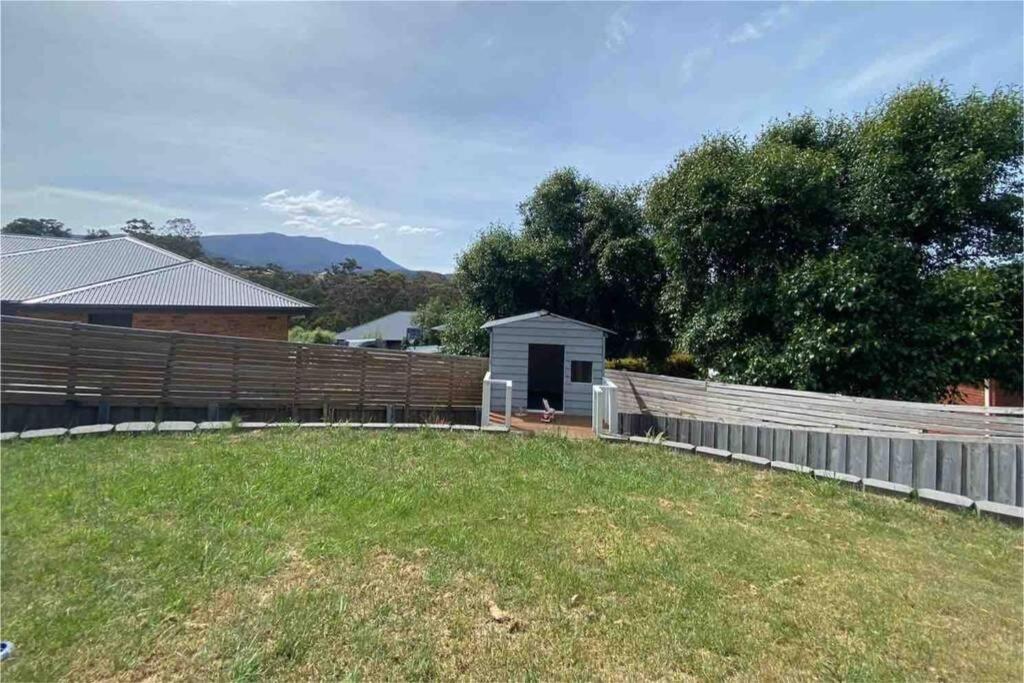 Spacious, Contemporary And Self-contained With Beautiful Views Apartment